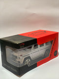 1:24 White Diecast G-Wagon Style Metal SUV Toy Car – Pull Back Action, Opening Doors & Hood, Lights & Sound